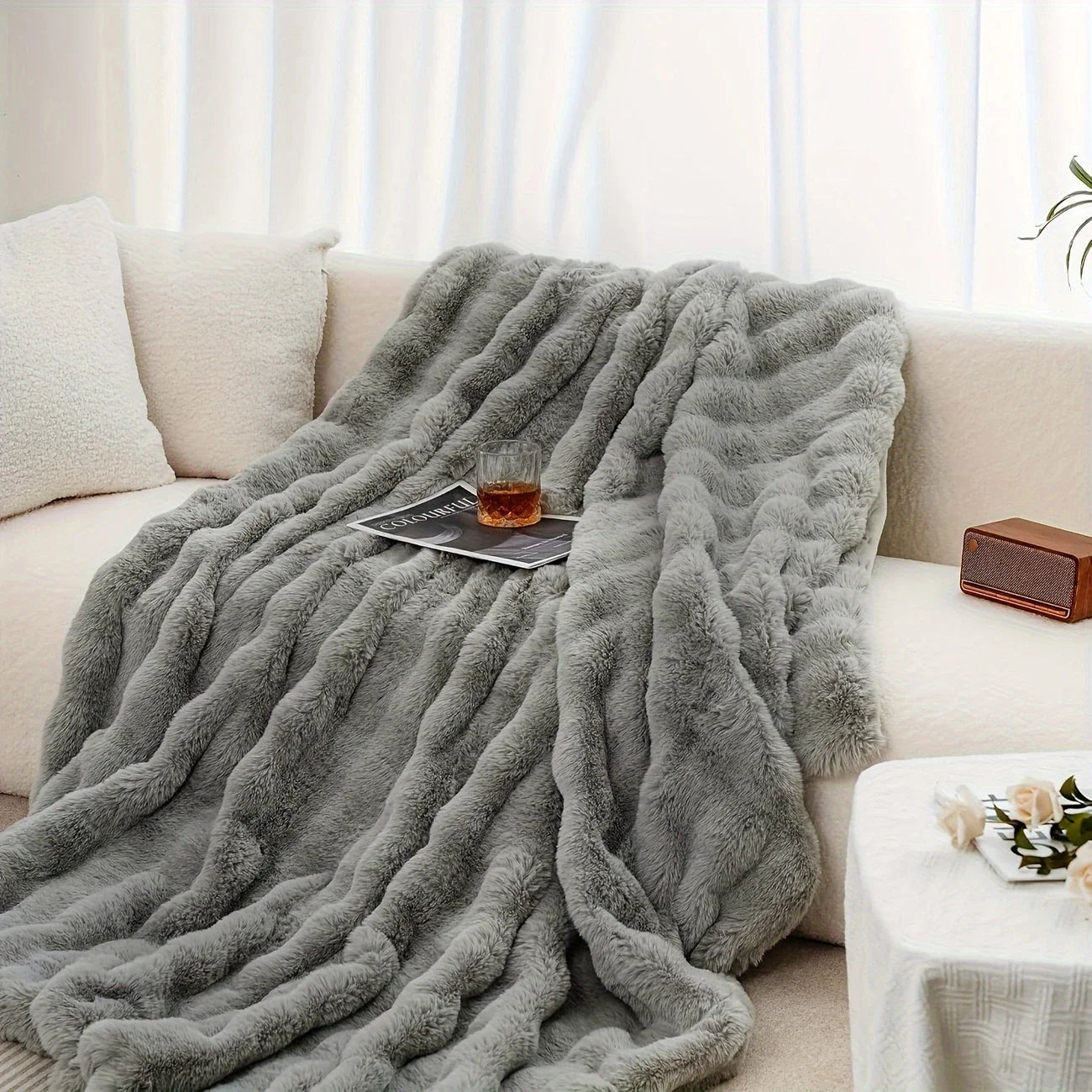 [Cozy|Faux Rabbit] Soft, Warm, 1pc Cozy Faux Rabbit Fleece Blanket | Throw for Bedroom, Guest Room, Living Room, Student Dormito